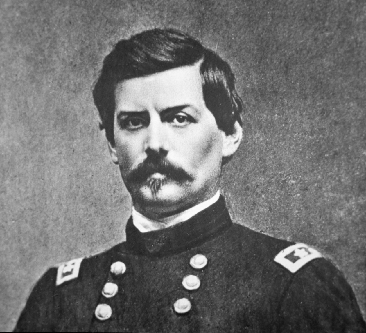 Portrét generála George B. McClellan (černobílá fotografie) od American Photographer
