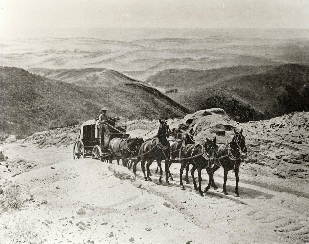 Dostavník přes průsmyk San Marcos v Kalifornii od American Photographer
