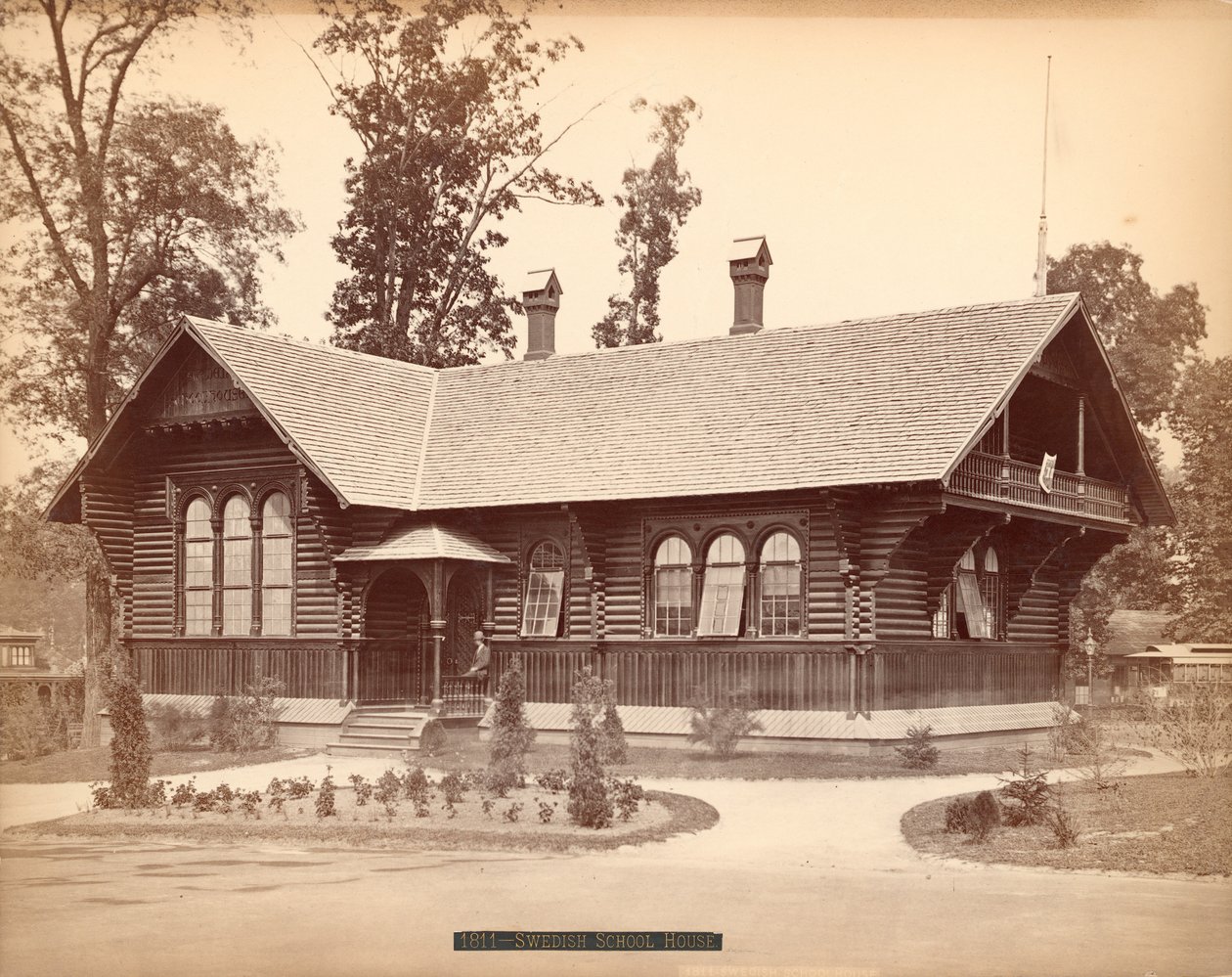 Swedish School House, Centennial Exposition, Philadelphia, 1876 (stříbrný tisk z alba) od American Photographer