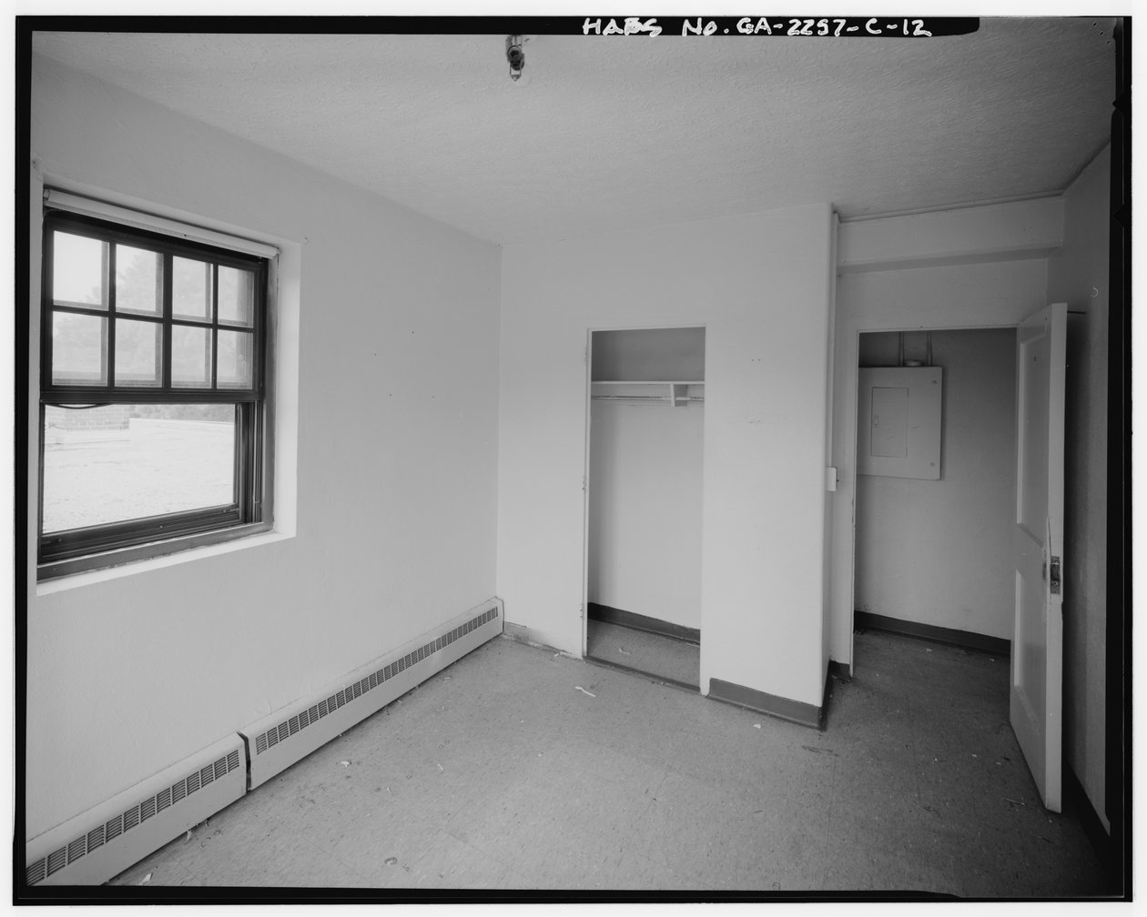 Techwood Homes, budova č. 1, 575-579 Techwood Drive, Atlanta, Fulton County, GA (černobílá fotografie) od American Photographer