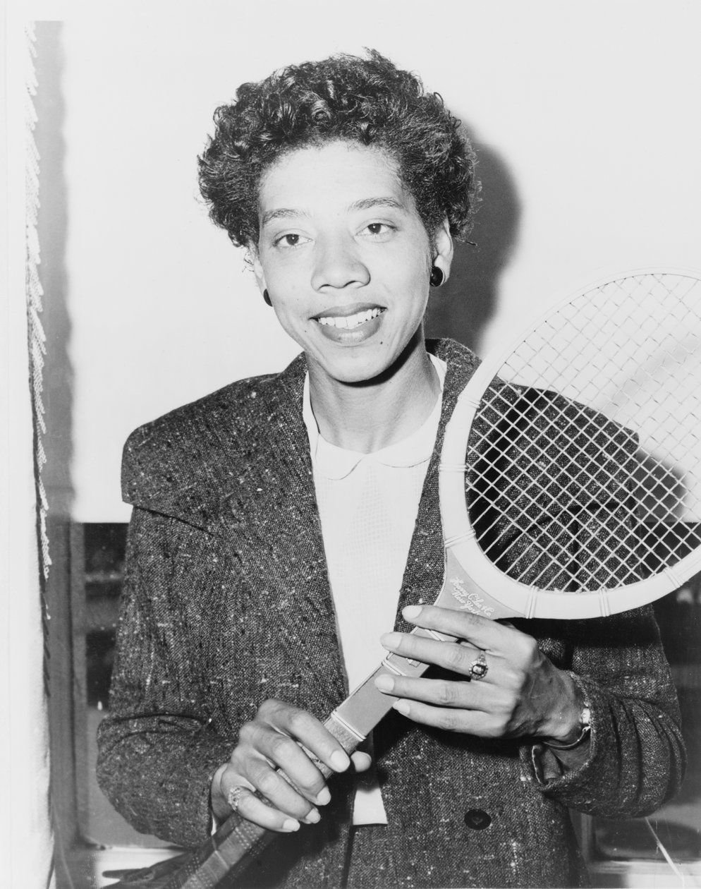Tenisová hvězda Althea Gibson, Spojené státy americké, 1956 od American Photographer