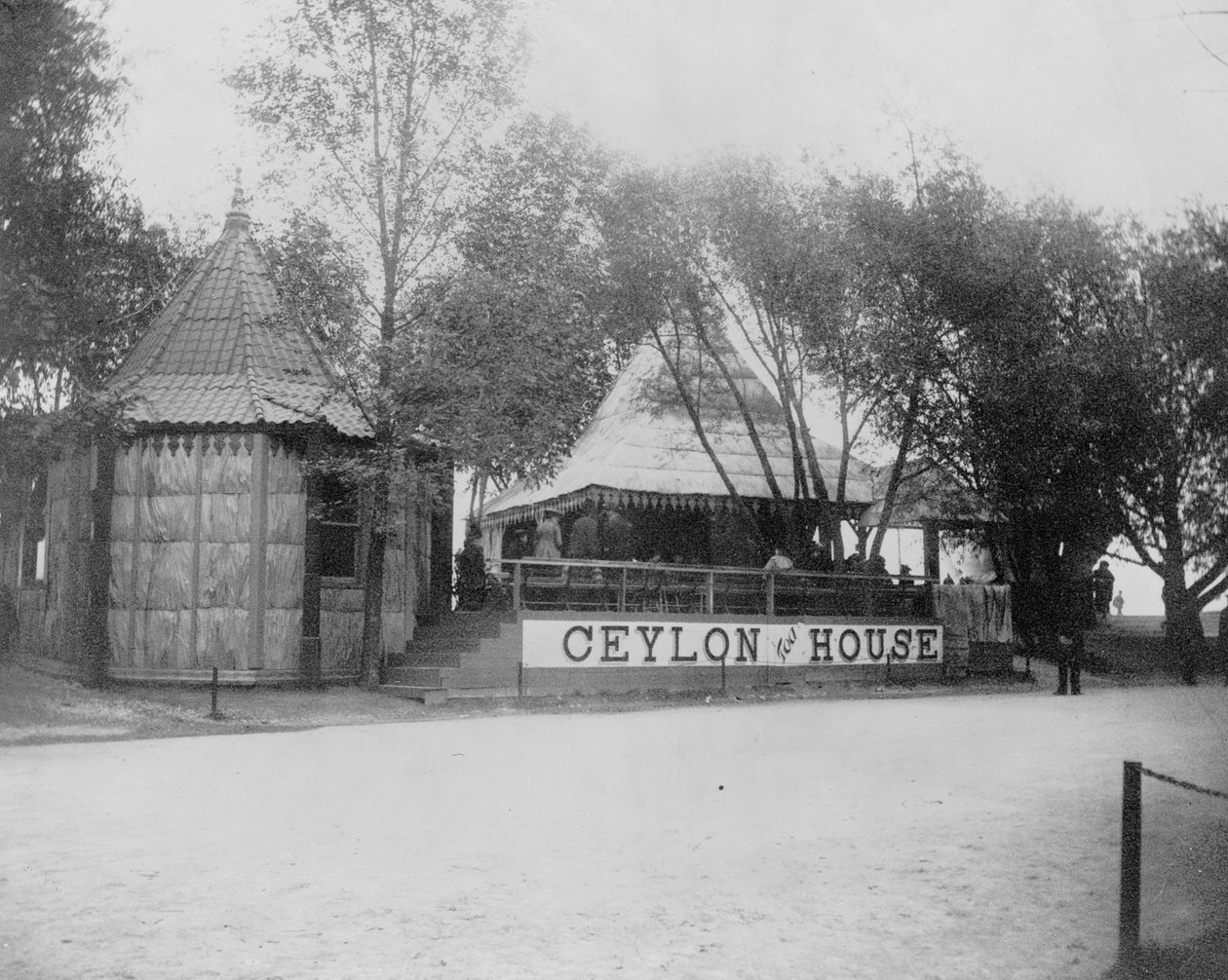 Cejlonská čajovna na Světové kolumbijské výstavě, Chicago 1893 (černobílá fotografie) od American Photographer
