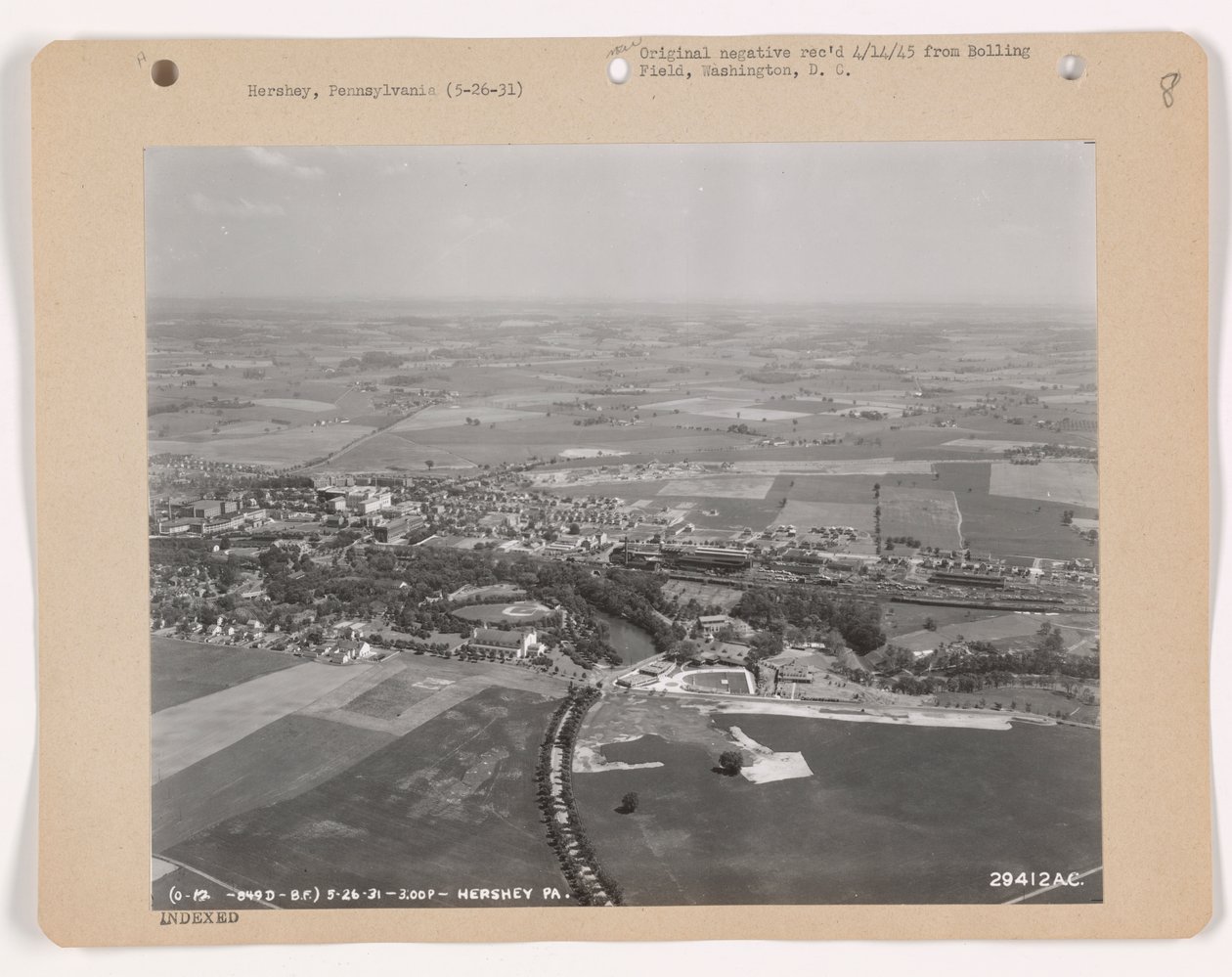 Pohled na Hershey, Pennsylvania, 26. května 1931 (černobílá fotografie) od American Photographer