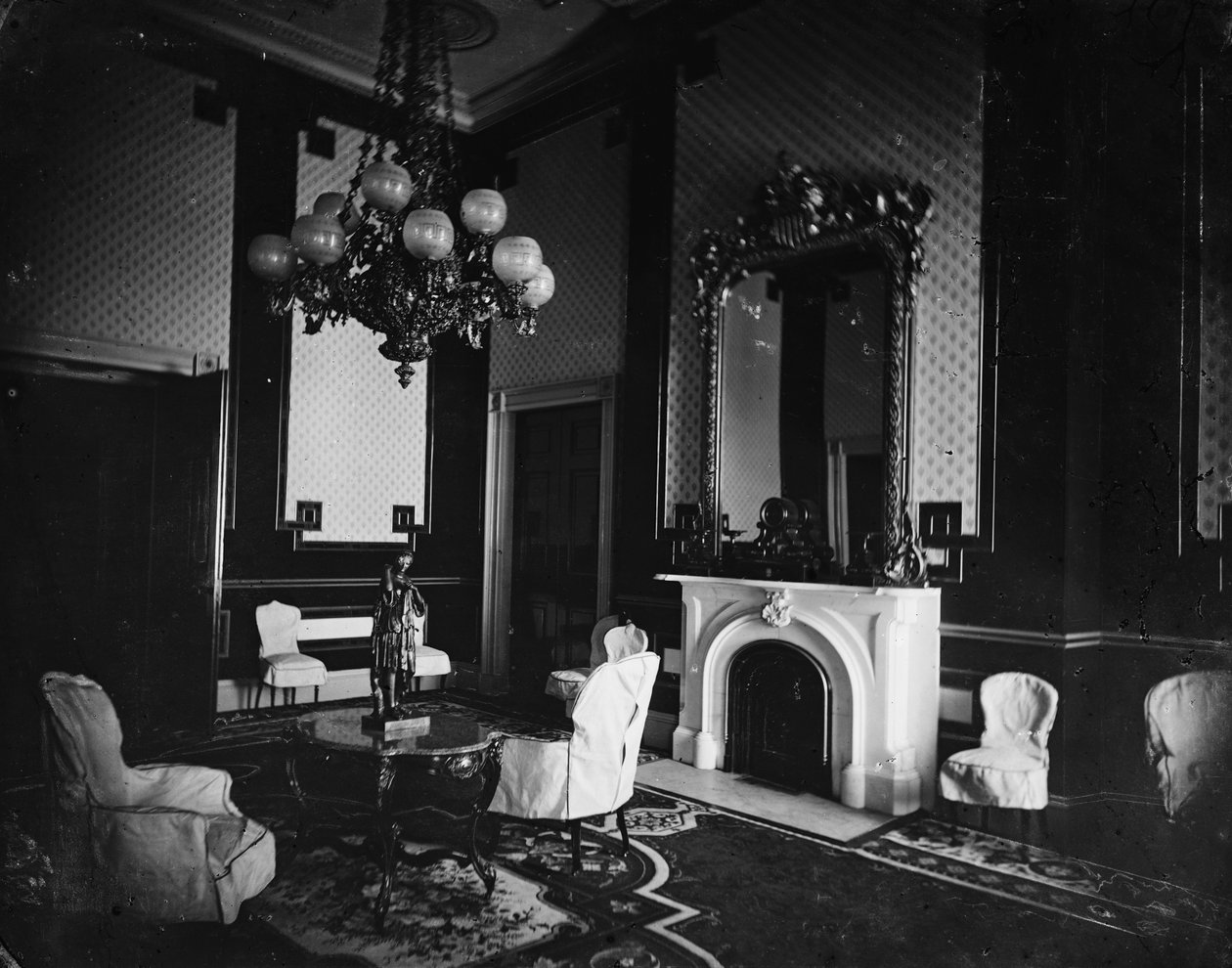 Interiér Bílého domu, Old Green Room, Presidents Study, 1860-80 od American Photographer