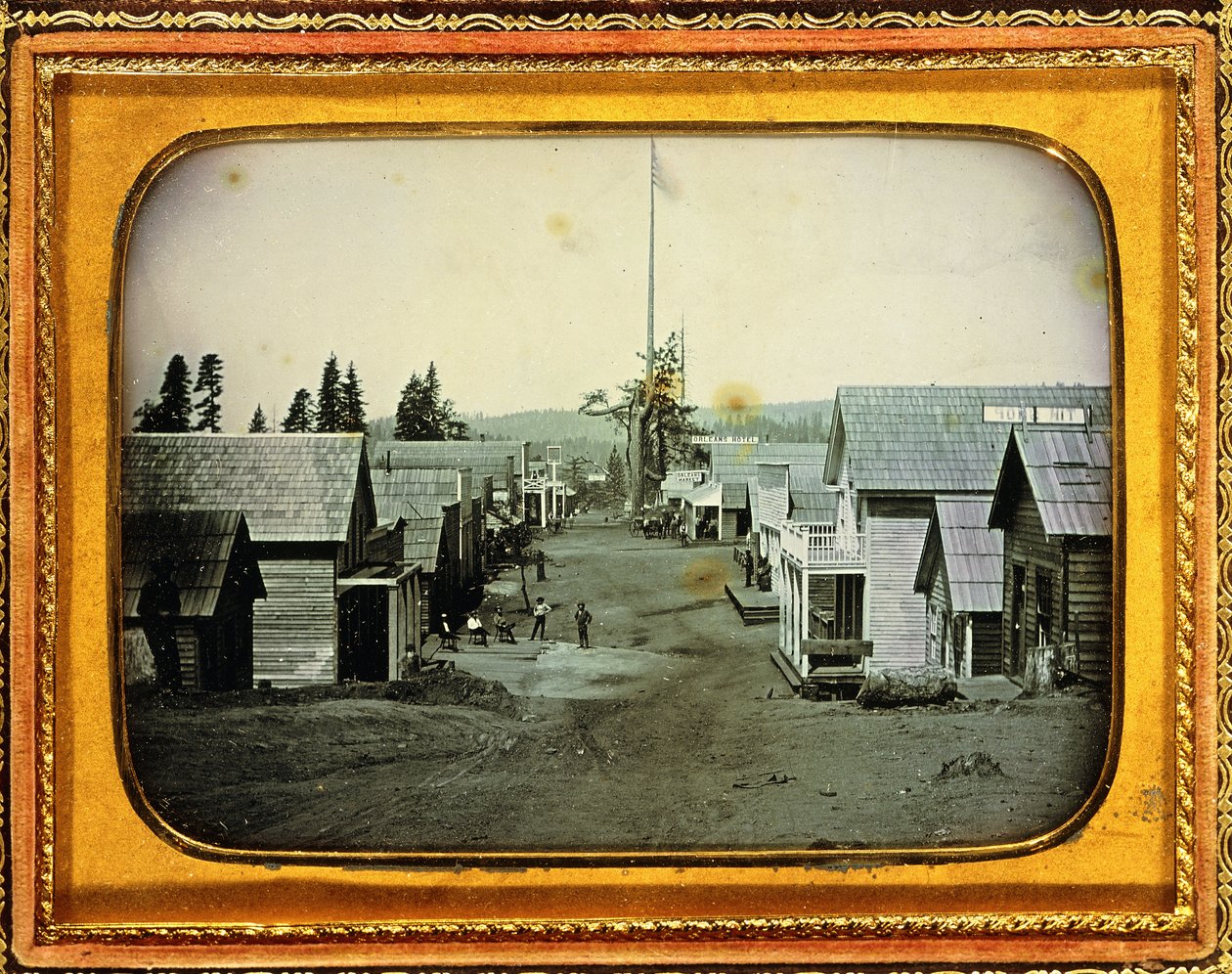 California Gold Mining Town, c.1852 (poloplošná daguerrotypie, embosované kožené pouzdro) od American School