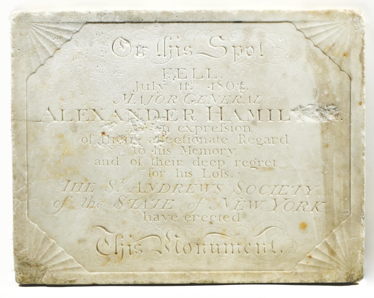 Plaketa na kenotaf označující místo, kde byl Alexander Hamilton smrtelně zraněn během souboje s Aaronem Burrem, kolem roku 1805 (mramor) od American School