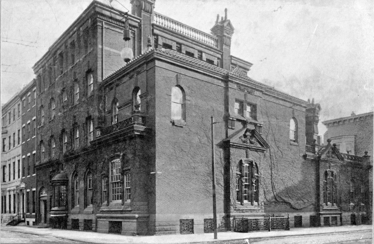 Rezidence Thomase Alexandra Scotta, náměstí S. Rittenhouse, roh 18. sv. od American School