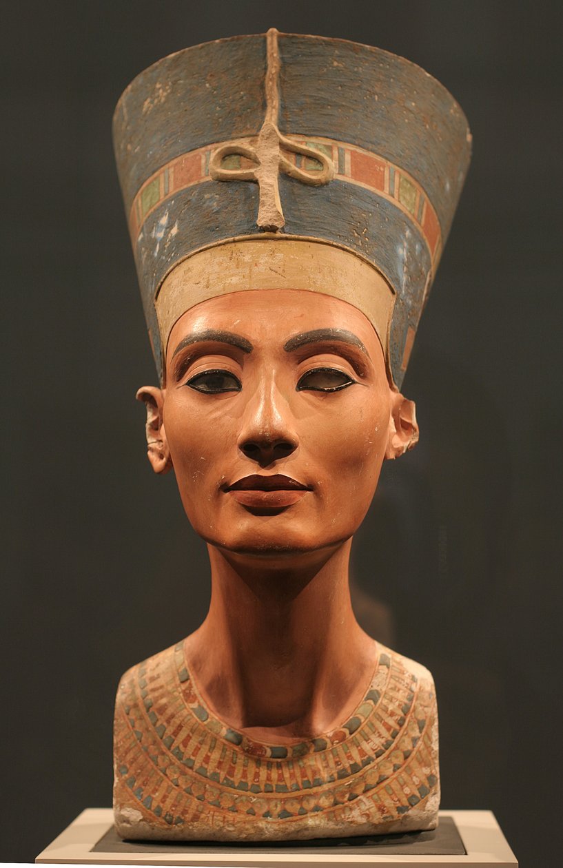 Busta Nefertiti, asi 1350 před naším letopočtem od Ancient Egypt