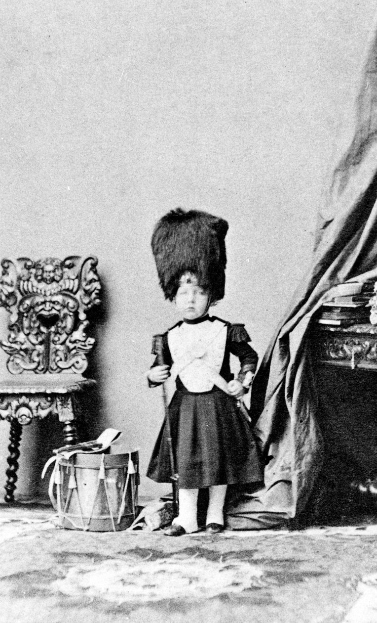 Císařský princ v uniformě bubeníka granátnické gardy, asi 1860 od Andre Adolphe Eugene Disderi