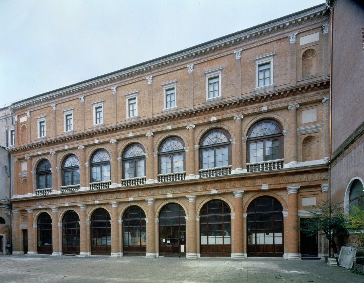 Zbylé křídlo kláštera, nyní Akademie výtvarných umění, postavené v roce 1552. od Andrea Palladio