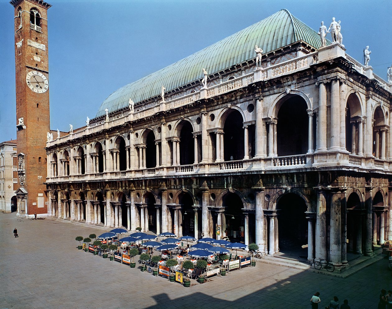 Pohled na průčelí baziliky Palladiana, postavené 1549-1614 od Andrea Palladio