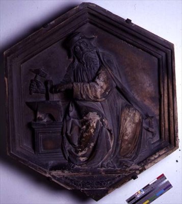 Harmony, šestihranná dekorativní reliéfní dlaždice ze série zobrazující Sedm svobodných umění, možná podle návrhů Giotta (asi 1266-1337) asi 1334-48 (mramor) od Andrea Pisano