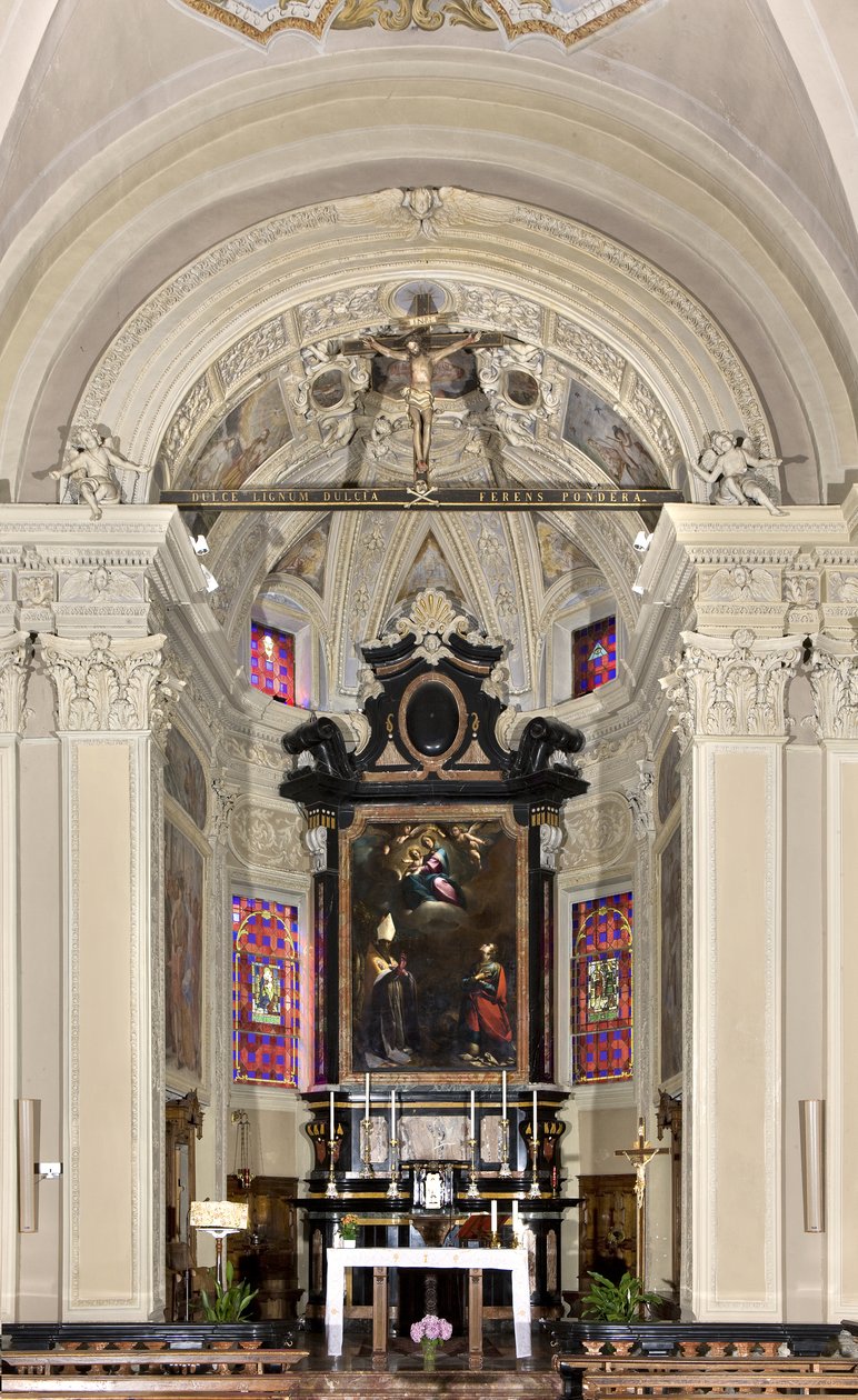 Pohled na presbyter, kostel Santi Nazaro e Celso, Brienno, Como, Lombardie, Itálie (foto) od Andrea de Passeri