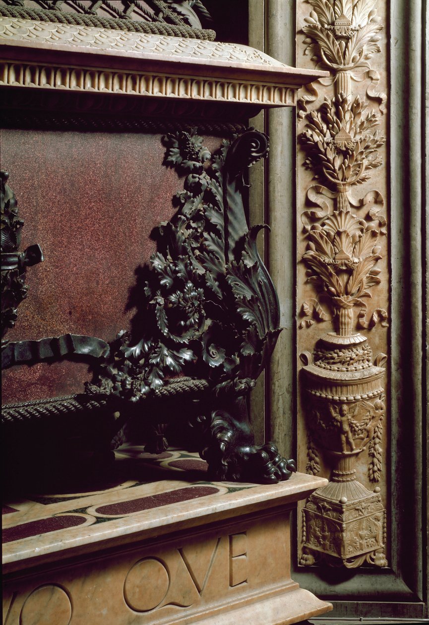 Pohřební pomník Piera a Giovanniho de Medici, syna Cosima de Medici prvního. Sochařství od Andrea del Verrocchio