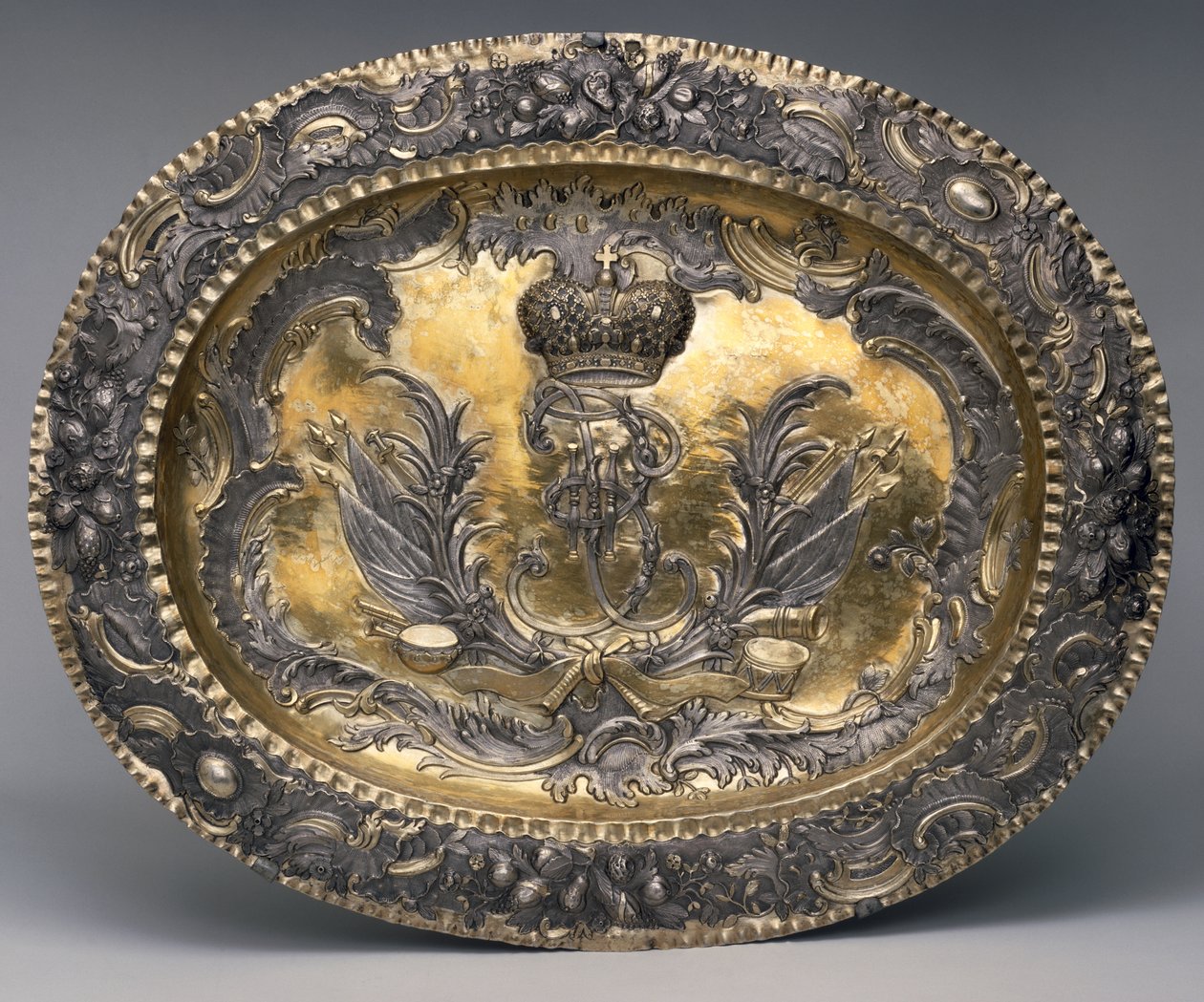Miska s monogramem Kateřiny II., 1762 (stříbro) od Andrei and Polozov, Aleksei Gerassimov