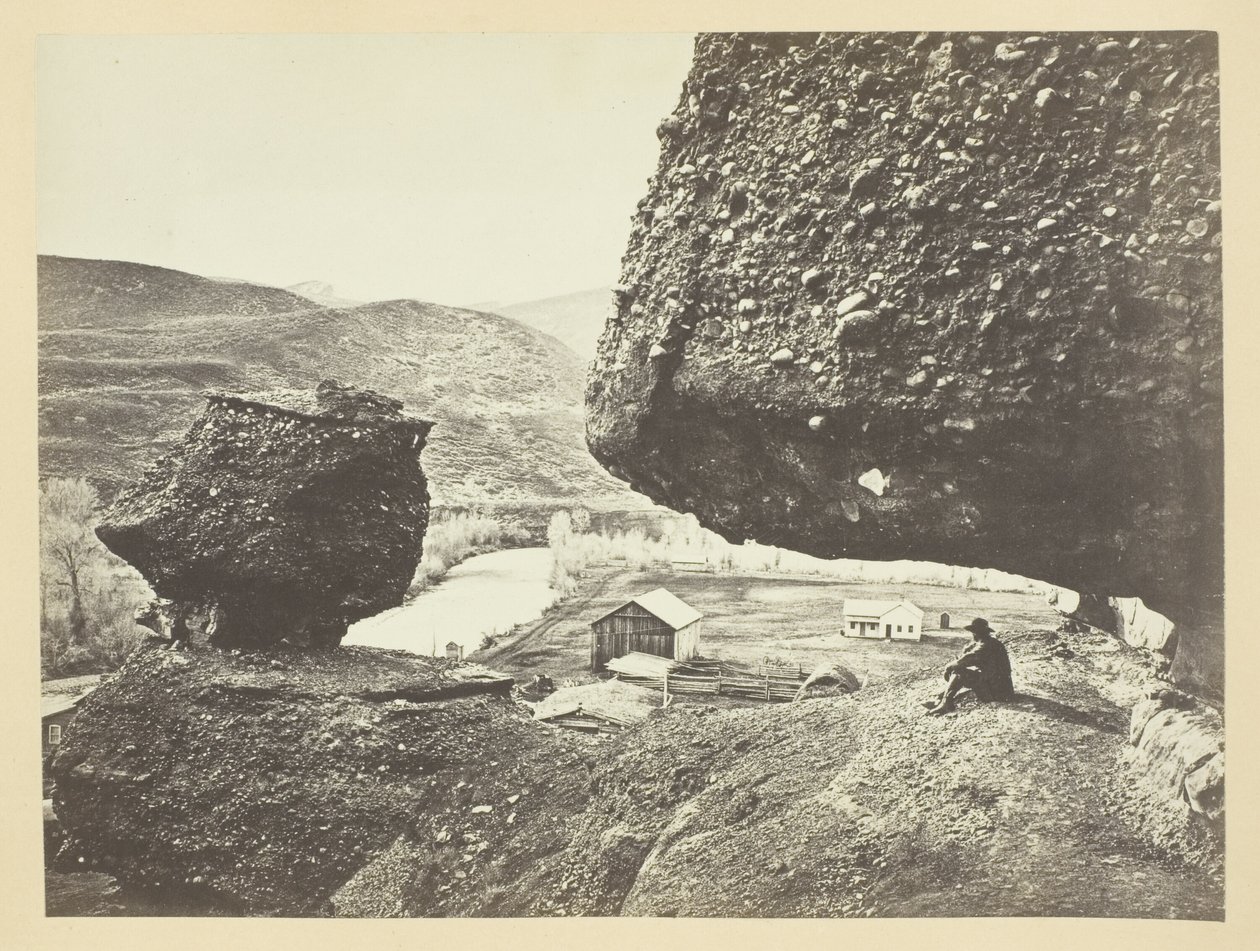 Hanging Rock, Echo City od Andrew Joseph Russell