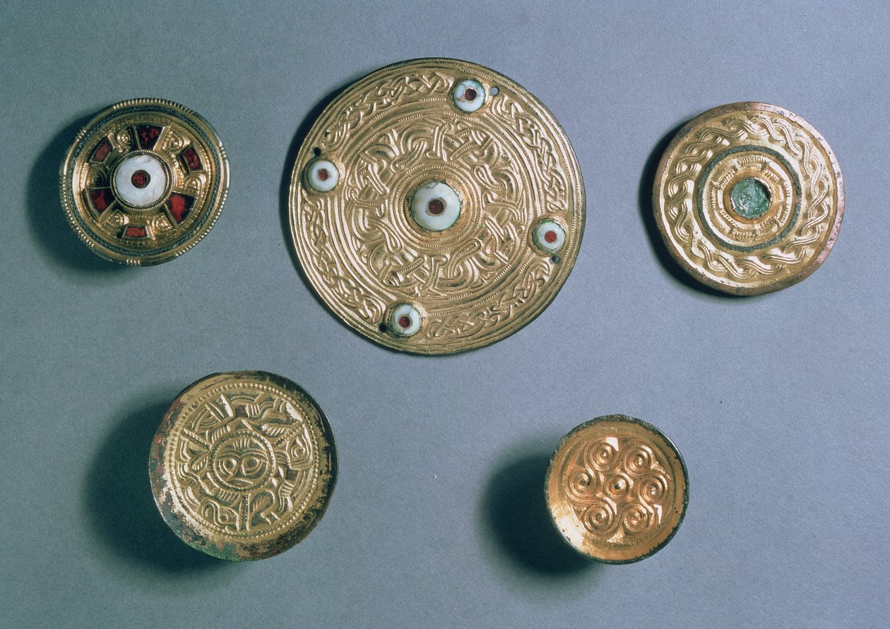 Přívěsky na disky s drahokamy, anglosaské (zlato, stříbro, zlacení a polodrahokamy) od Anglo Saxon