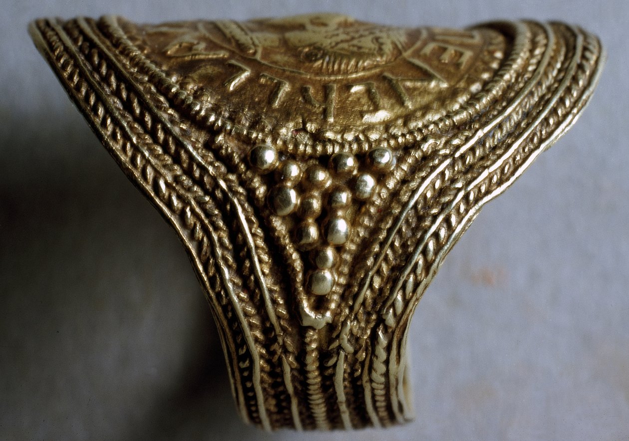 Pozdně saský prsten, pravděpodobně zlatý detail ze 7. století z roku 115707 od Anglo Saxon