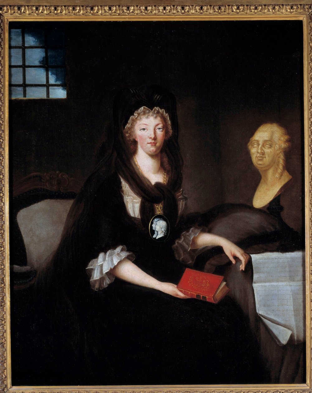 Portrét Marie Antoinetty (1755-1793) ve velkém smutku ve věznici Temple (nebo Marie Antoinetty na Concierge ve smutku, s portrétem představujícím delfína, držící knihu o životě Marie, královny Skotska, poblíž busty Ludvíka XVI. a h od Anne Flore Millet de Brehan