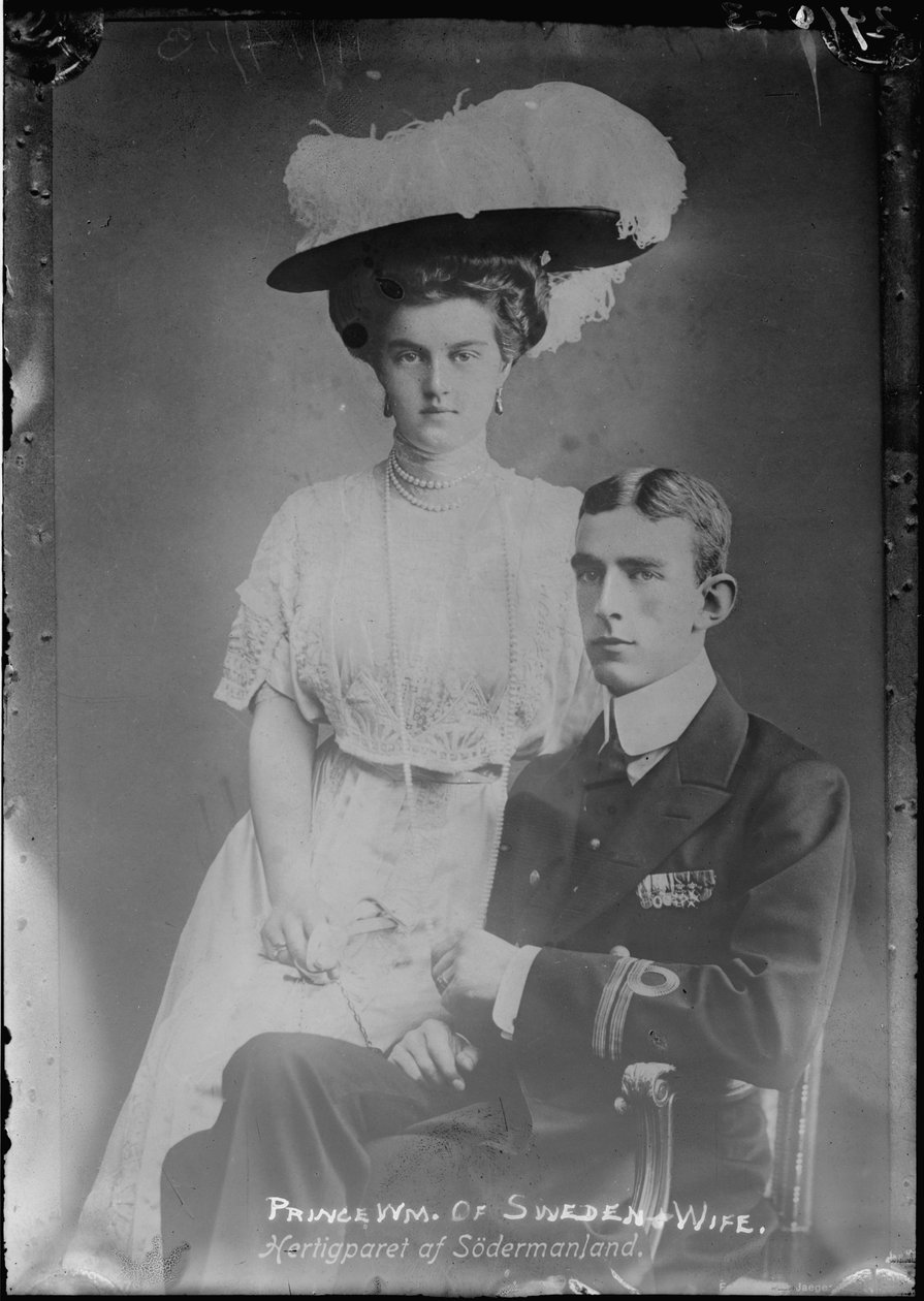 Velkokněžna Marie Pavlovna Romanova (1890-1958) a princ William Švédský (1884-1965) - velkovévodkyně Maria Pavlovna a princ Wilhelm, vévoda ze Soedermanlandu - Anonym. Fotografie, c. 1910.Soukromá sbírka od Anonymous Anonymous