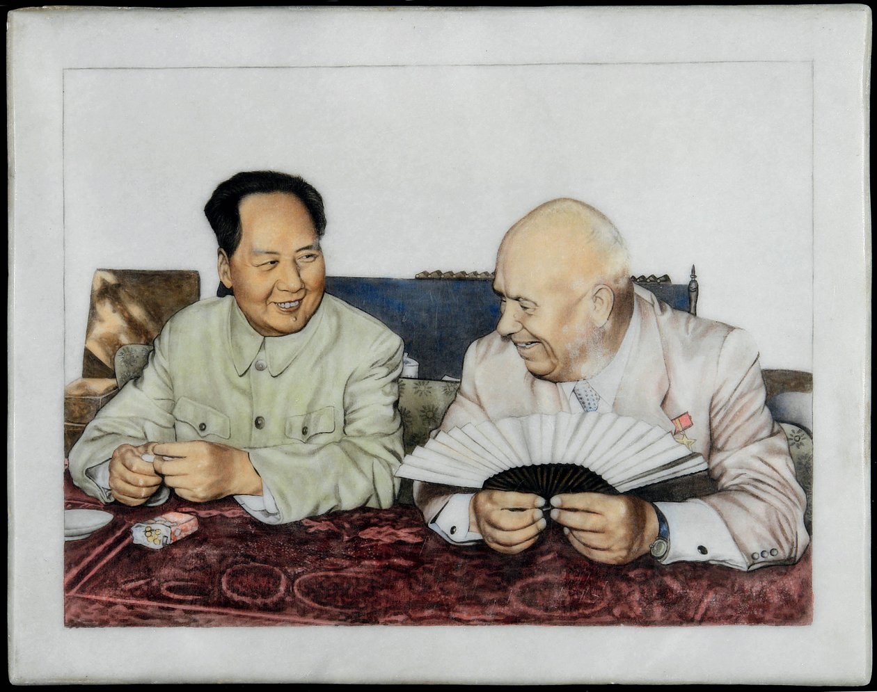 Nikita Chruščov (1894-1971) a Mao Ce-tung (Tse-Toung, Tse Toung) (1893-1976) - Nikita Chruščov a Mao Ce-tung - Anonym. Porcelán, přeglazovaná dekorace, počátek 60. let. Soukromá sbírka od Anonymous Anonymous