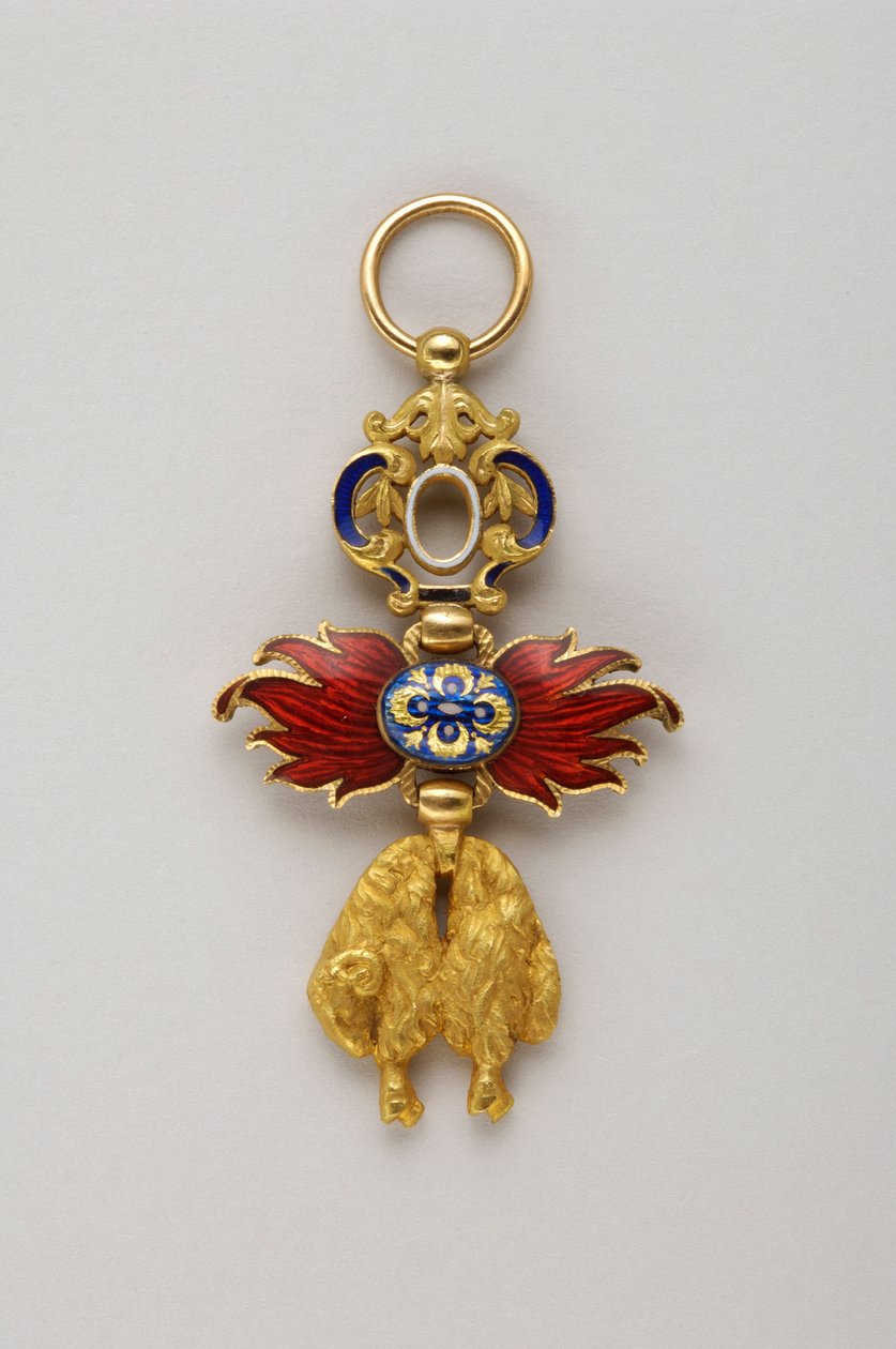 Řád zlatého rouna: Španělské zlaté rouno - Miniatura insignií patřících Alfonsovi (Alfonsovi) XIII. Bourbonskému (1886-1941), španělskému králi (1886-1931) - Konec 19. století - Zlato a smaragdy - V 4,3 cm ; š 2,4 cm; váha: 8 g - Soukromá kolekce od Anonymous Anonymous