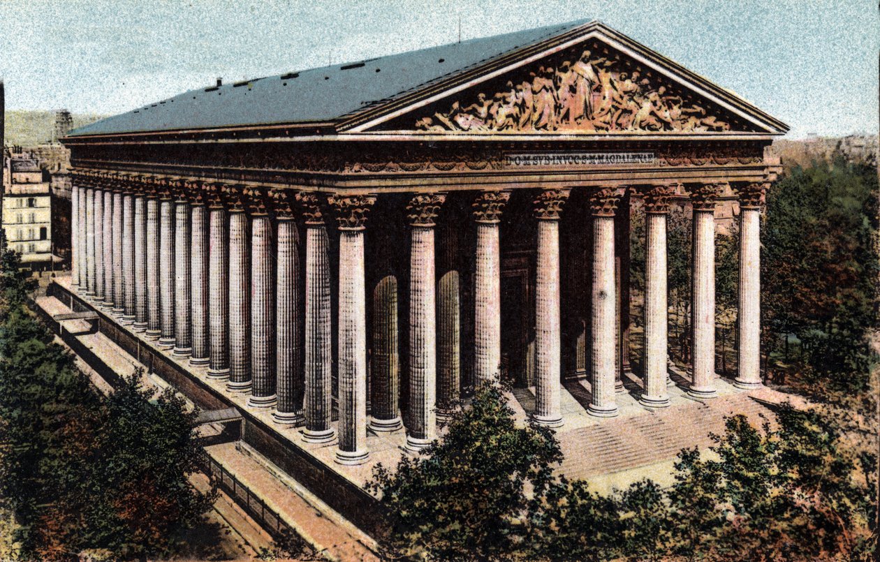Paříž: vnější pohled na kostel Madeleine navržený architektem Pierrem Alexandrem Vignonem (1763-1828). Fotografie z roku 1920 v „Uměleckém albu“ města Paříže. Soukromá sbírka. od Anonymous Anonymous