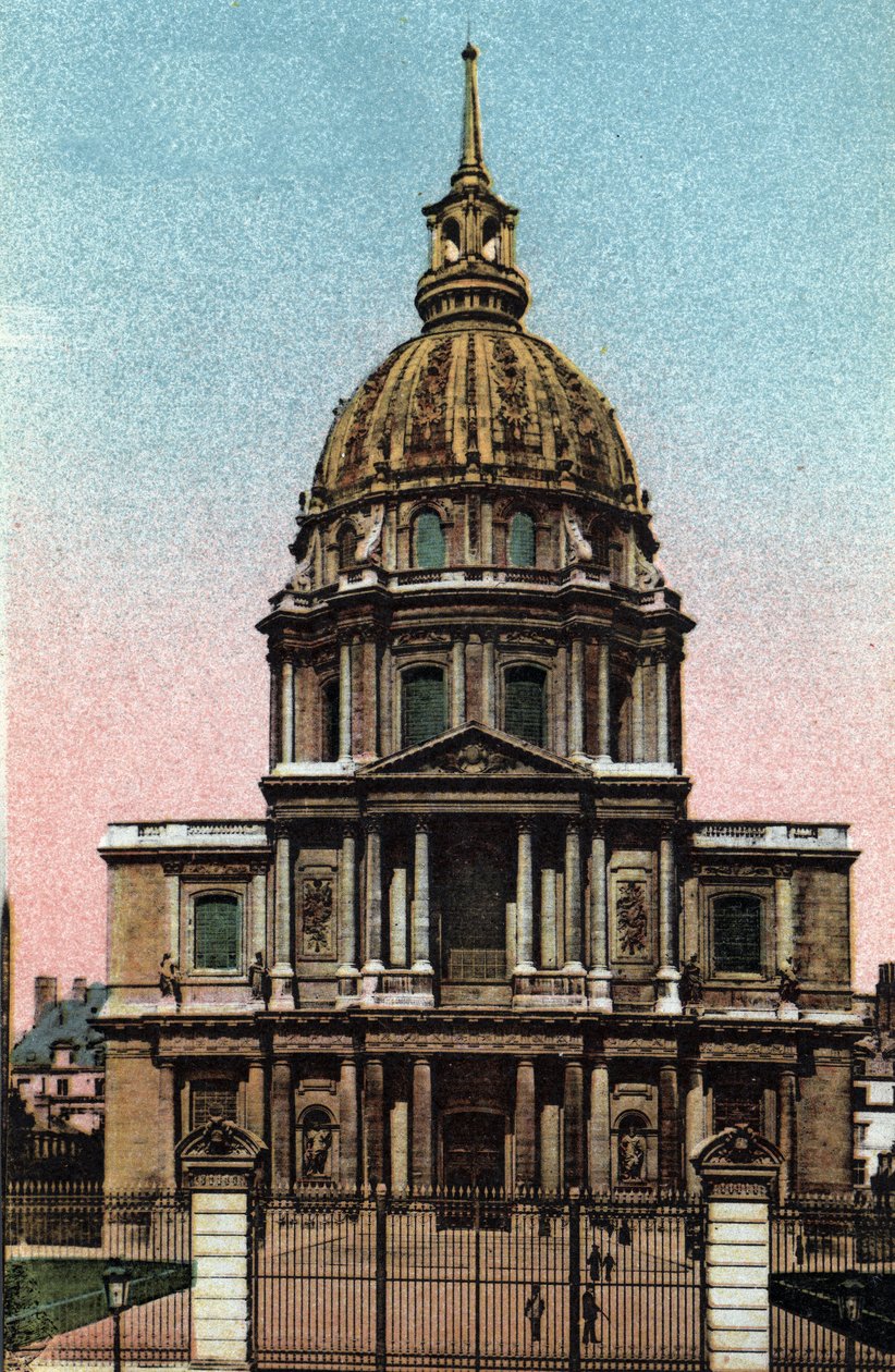 Paříž: vnější pohled na dóm Hotel des Invalides realizovaný Julesem Hardouinem Mansartem (1646-1708) podle projektu liberála Bruanda. Fotografie z roku 1920 v „Uměleckém albu“ města Paříže. Soukromá sbírka. od Anonymous Anonymous