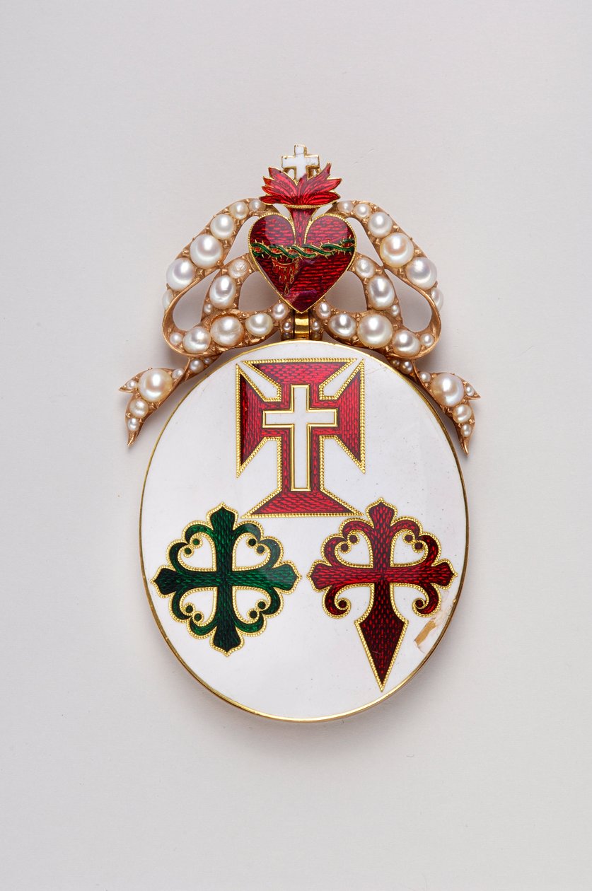 Portugalsko - Velkokříž Stuha tří řádů: Velkokříž odznak tří řádů pravděpodobně patřil Marii II. Bragance (1819-1853), královně Portugalska - Model pro dámu - 1800-1850 - Zlato s emály a perlami - H: 8 cm; Š: 4,7 cm; Hmotnost: 44 g - od Anonymous Anonymous