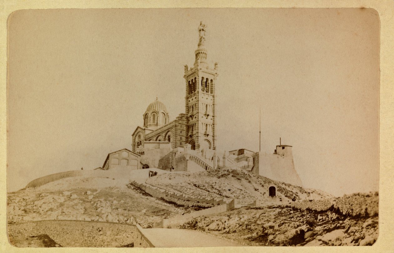 Město Marseille a jeho okolí kolem 1885-1890: Notre Dame de la garde, soukromá sbírka od Anonymous Anonymous