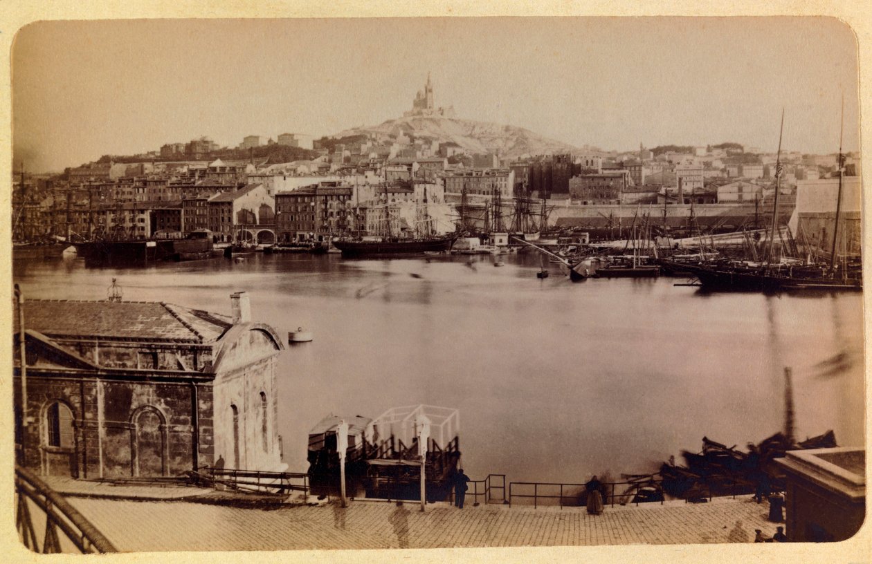 Město Marseille a jeho okolí kolem 1885-1890: Starý přístav a Notre Dame de la Garde, soukromá sbírka od Anonymous Anonymous