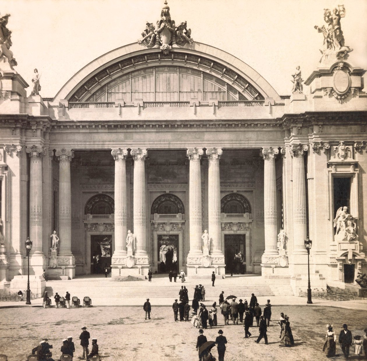 Univerzální výstava roku 1900 - Výstava Universelle de 1900 v Paříži: Entre du Grand Palais - soukromá sbírka od Anonymous Anonymous
