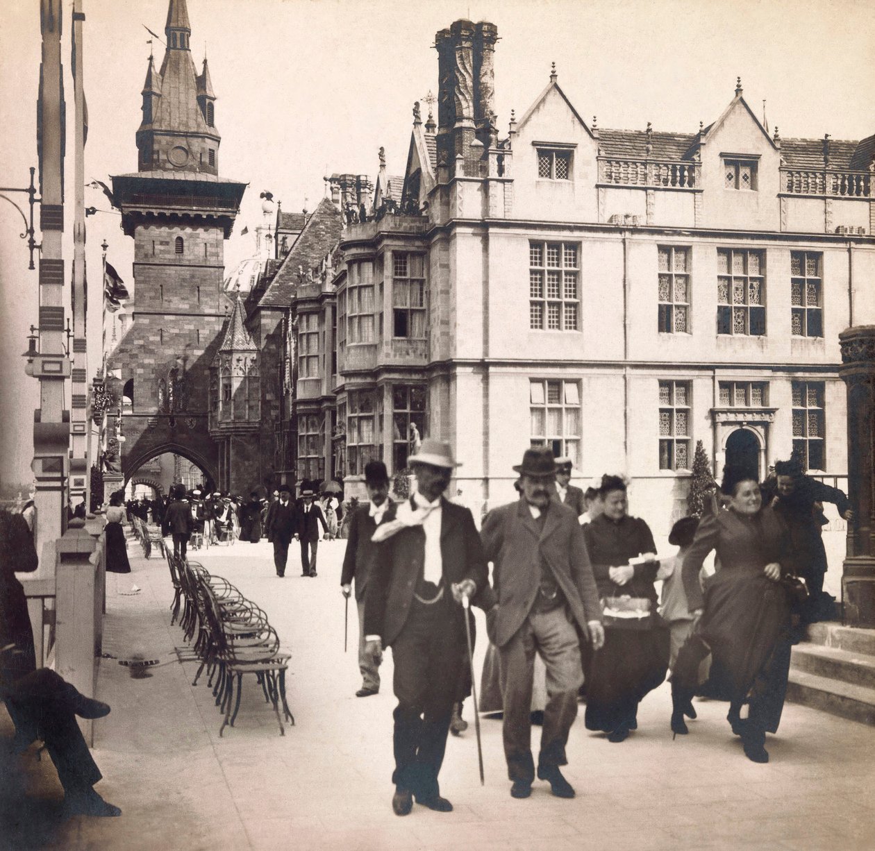 Univerzální výstava roku 1900 - Výstava Universelle de 1900 v Paříži: Rue des Nations - soukromá sbírka od Anonymous Anonymous