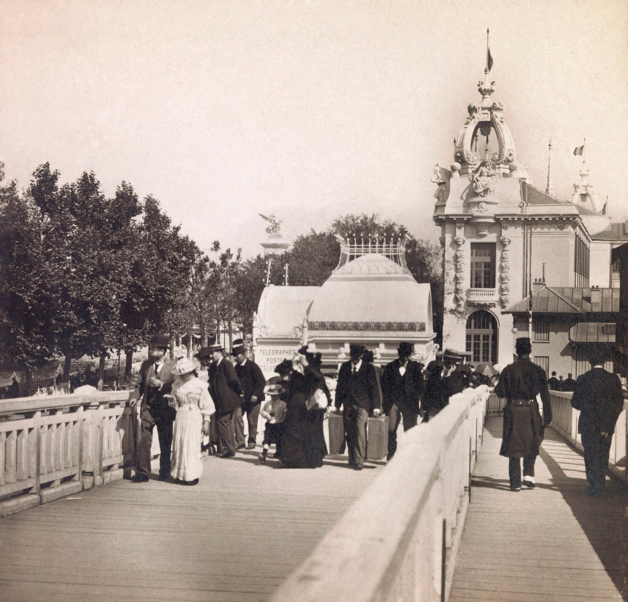 Univerzální výstava roku 1900 - Výstava Universelle de 1900 v Paříži: Passerelle des Invalides - soukromá sbírka od Anonymous Anonymous