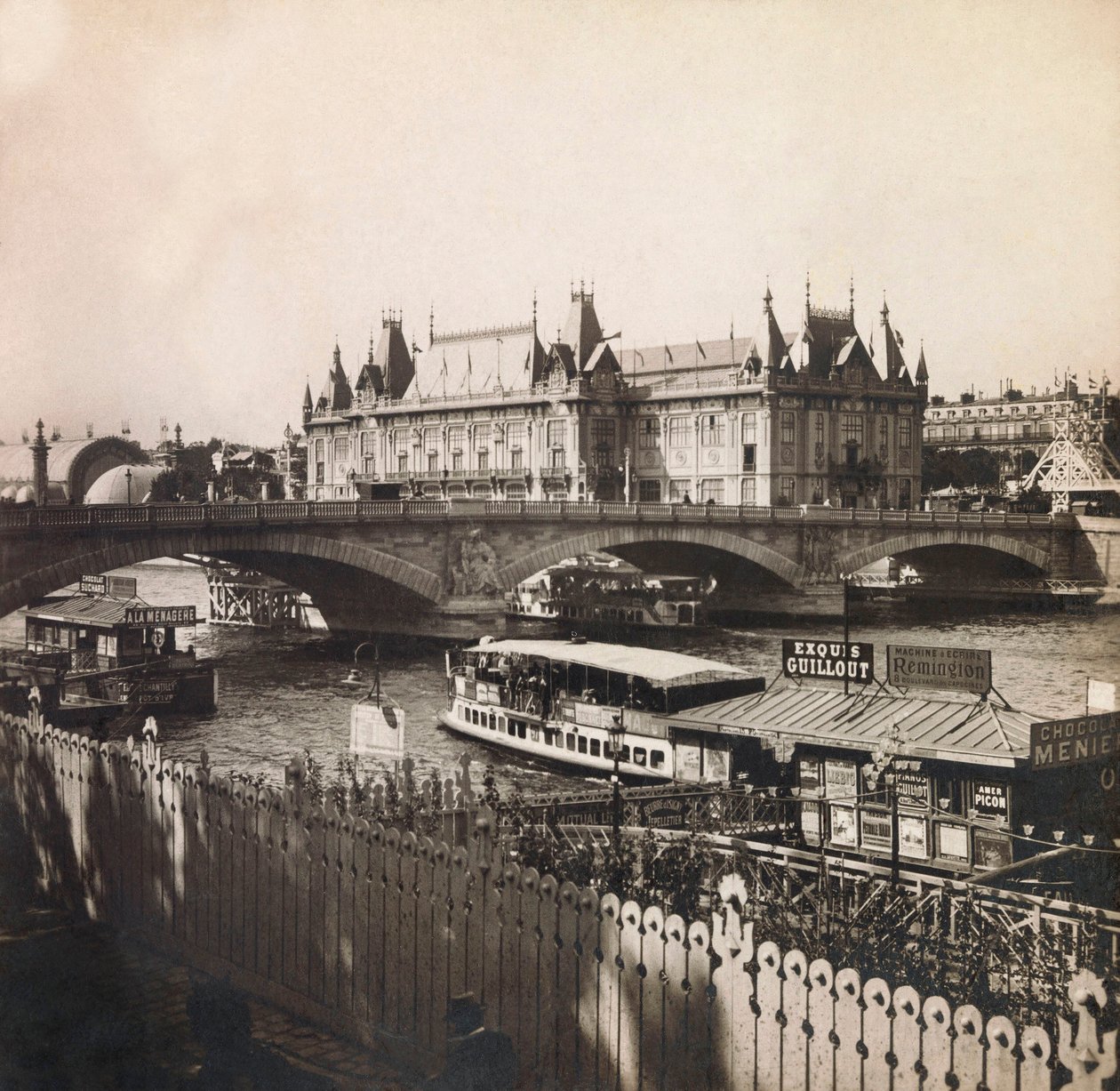 Univerzální výstava 1900 - Výstava Universelle de 1900 v Paříži: Pavilon města Paříže - soukromá sbírka od Anonymous Anonymous