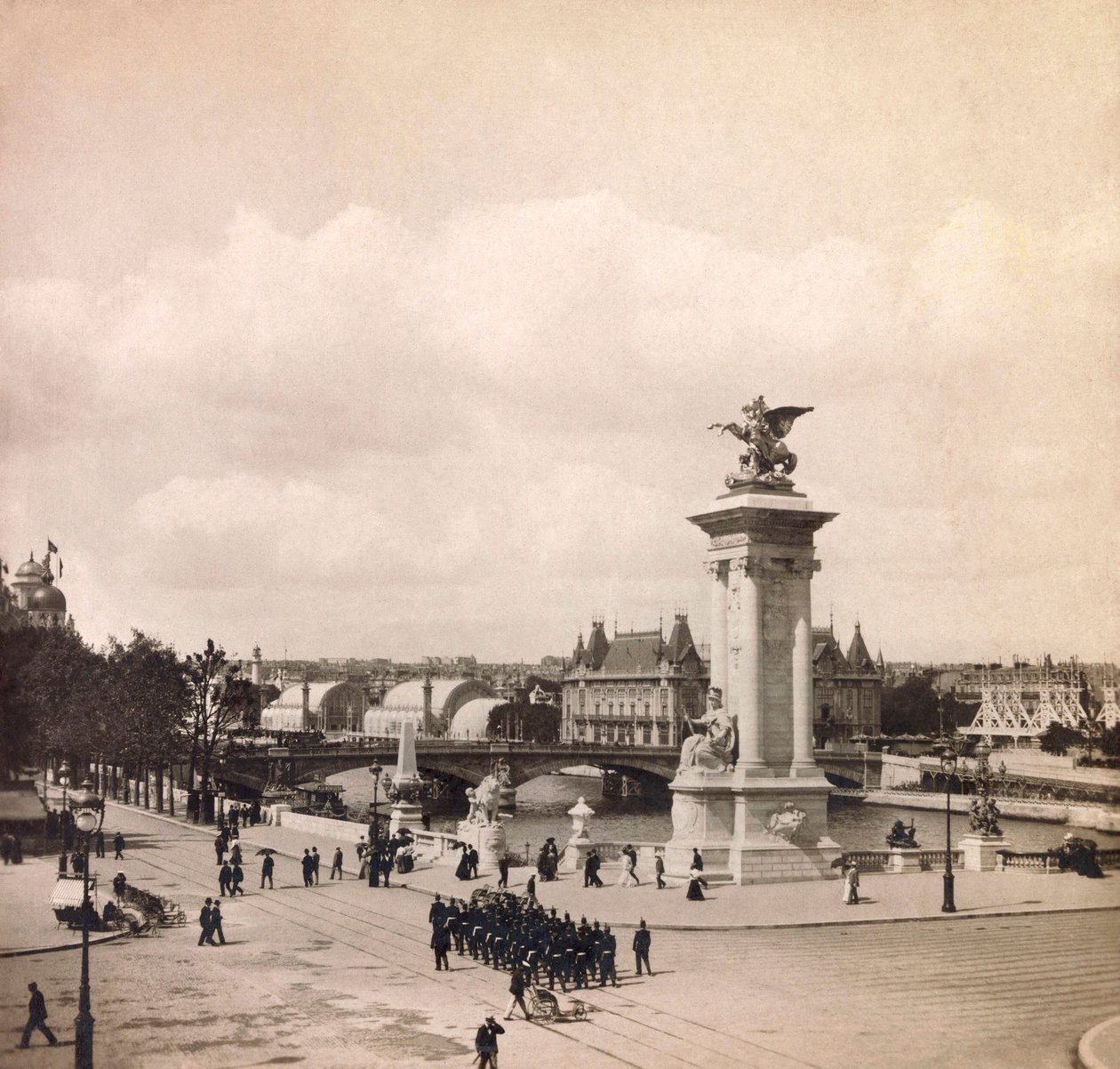 Univerzální výstava 1900 - Expozice Universelle de 1900 v Paříži: Pylone du pont Alexandre III - soukromá sbírka od Anonymous Anonymous