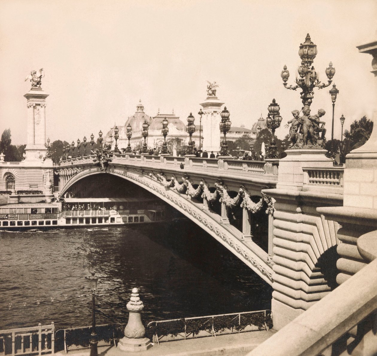 Univerzální výstava 1900 - Výstava Universelle de 1900 v Paříži: Most Alexandre III - soukromá sbírka od Anonymous Anonymous