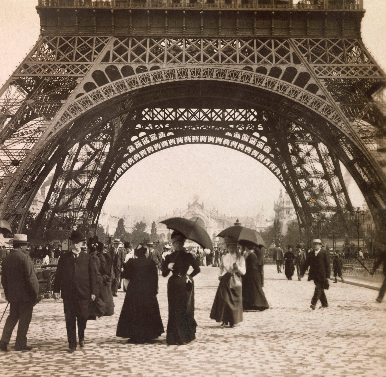 Univerzální výstava 1900 - Expozice Universelle de 1900 v Paříži: Pohled pod Eiffelovu věž - soukromá sbírka od Anonymous Anonymous