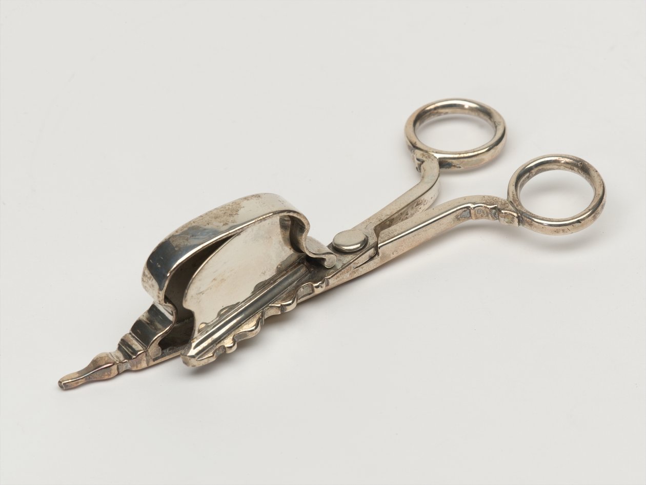 Candle snuffer, Board of Ordnance, c.1696 (snuffer) od Anthony Nelme