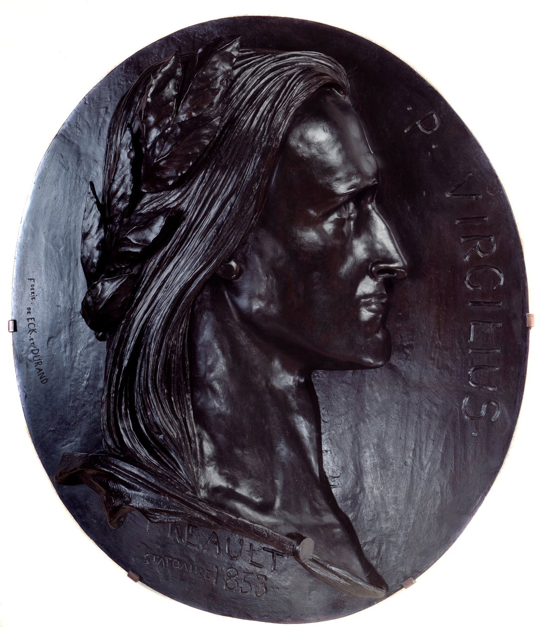Znázornění Vergilia (Publius Vergilius Maro nebo Virgilio) latinský básník (70-19 př. n. l.) Kolosální oválný bronzový medailon od Augusta Preaulta (1809-1879) 1853 Paříž, musee d