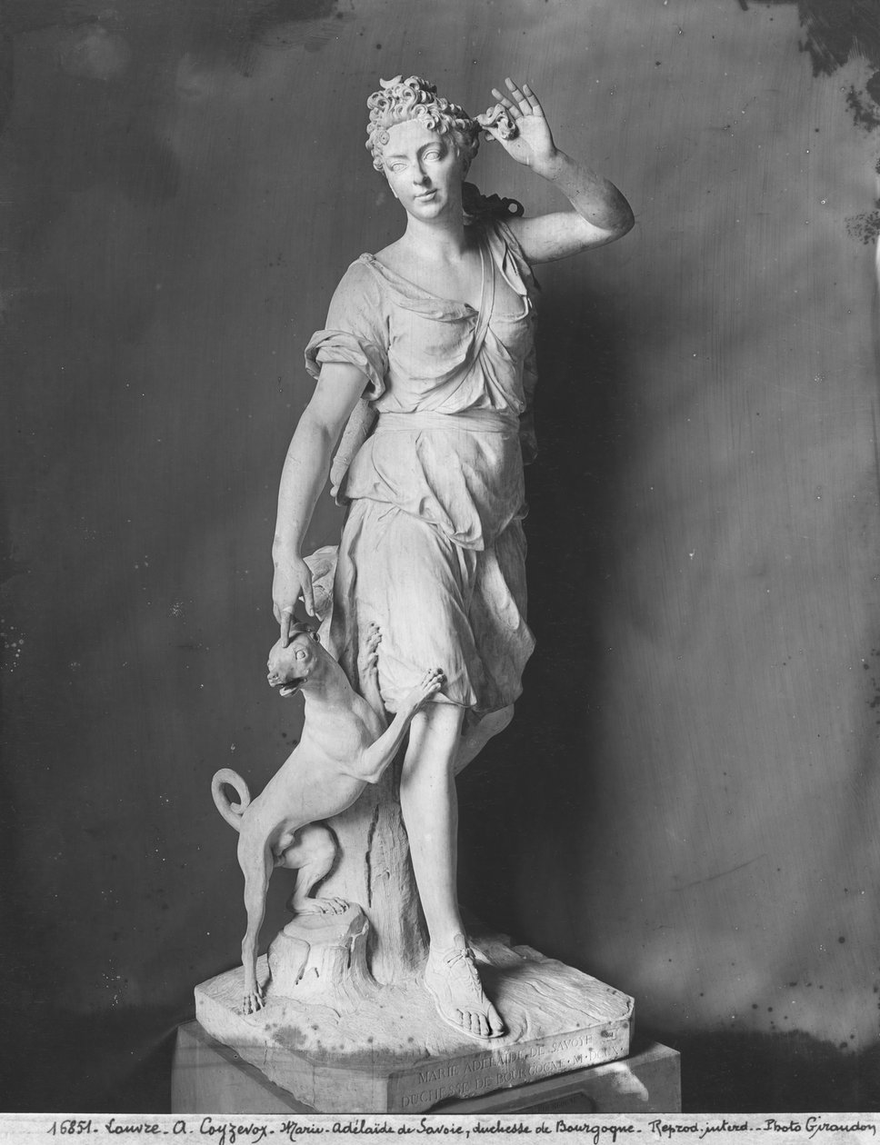 Marie-Adelaide de Savoie, vévodkyně z Burgundska, jako Diana lovkyně, 1709 (viz také 209277, 346031, 346032) (mramor) od Antoine Coysevox