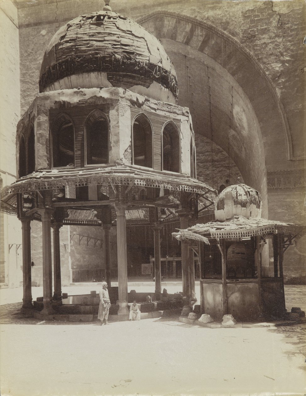 Fontána v mešitě sultána Hassana, Egypt od Antonio Beato