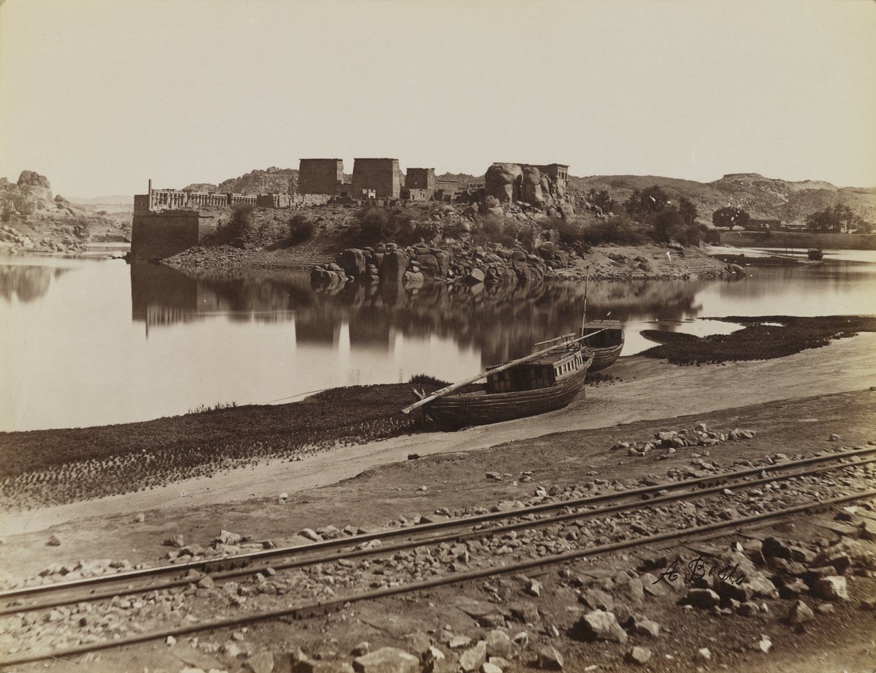 Philae, pohled na východní břeh Nilu, severozápad od Antonio Beato