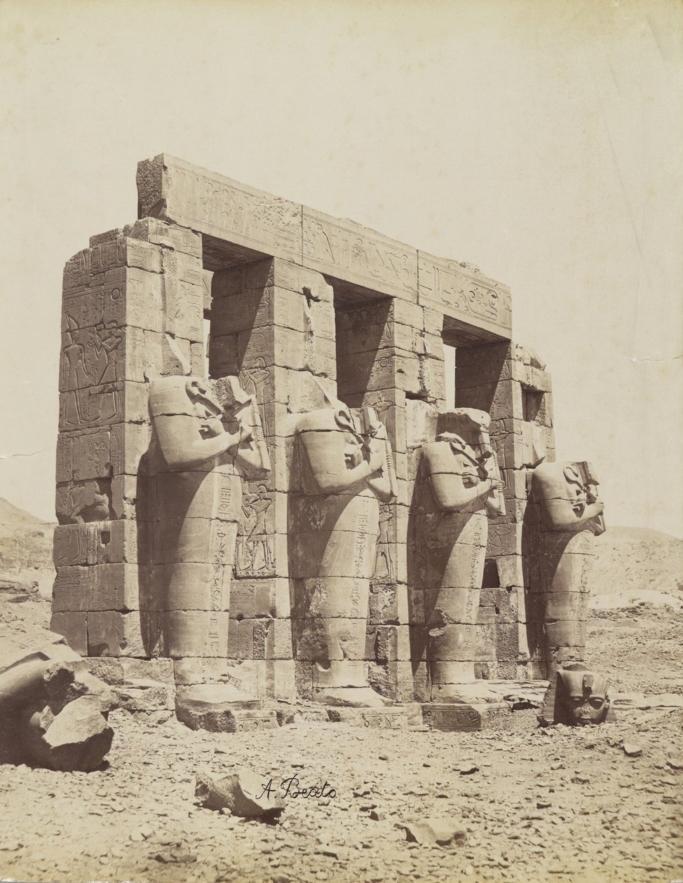 Ramesseum, Théby, pohled na jihovýchod druhého dvora od Antonio Beato