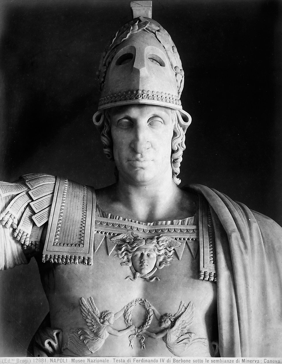 Detail sochy Ferdinanda IV Bourbonského v oděvech Minervy od Antonio Canova