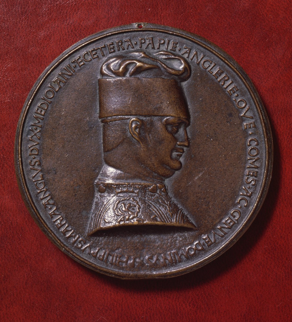 Bronzová medaile Filippa Maria Viscontiho (1392-1447), rub, navržený v roce 1441 Antoniem di Puccio Pisano, známým jako Pisanello (asi 1395-1455), průměr 10,20 cm od Antonio Pisanello