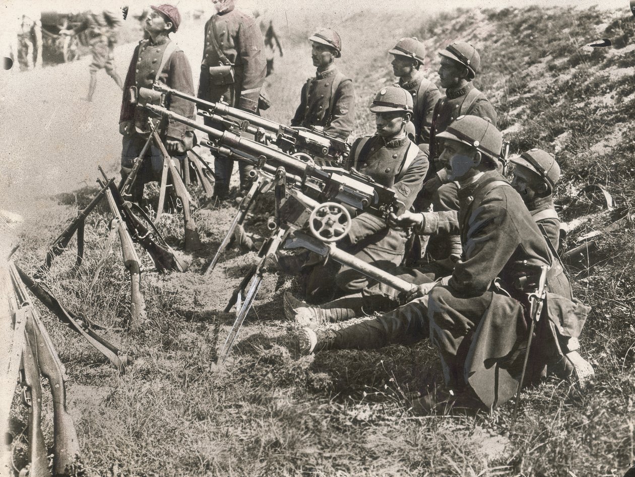 Francouzští dragouni s kulomety během první světové války (čb foto) od Argus Photographic Agency