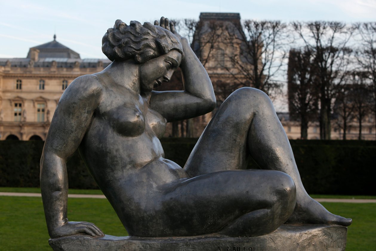 Jardin des Tuileries, Aristide Maillol, Montagne 1937 (olovo), Paříž, Francie (foto) od Aristide Maillol