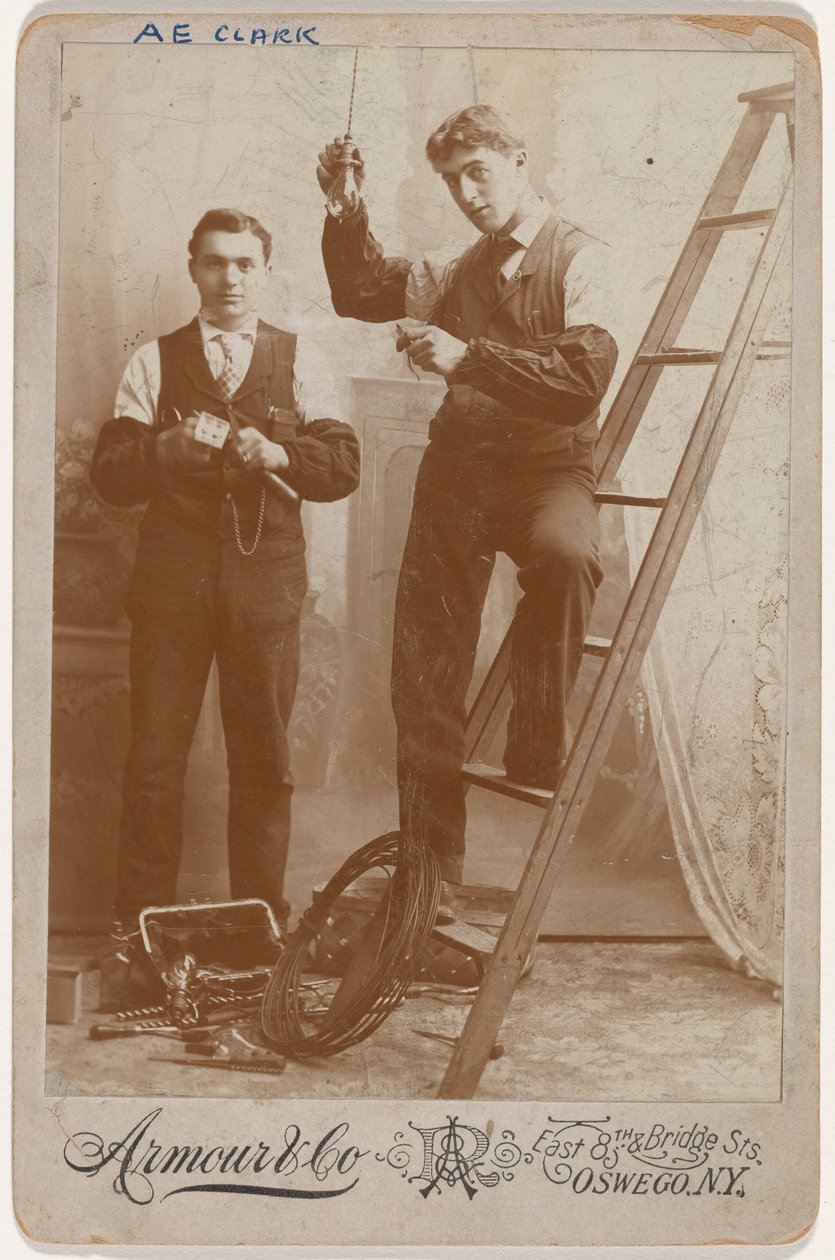 Portrét montérů elektrických svítidel,c. 1904 (foto) od Armour & Co