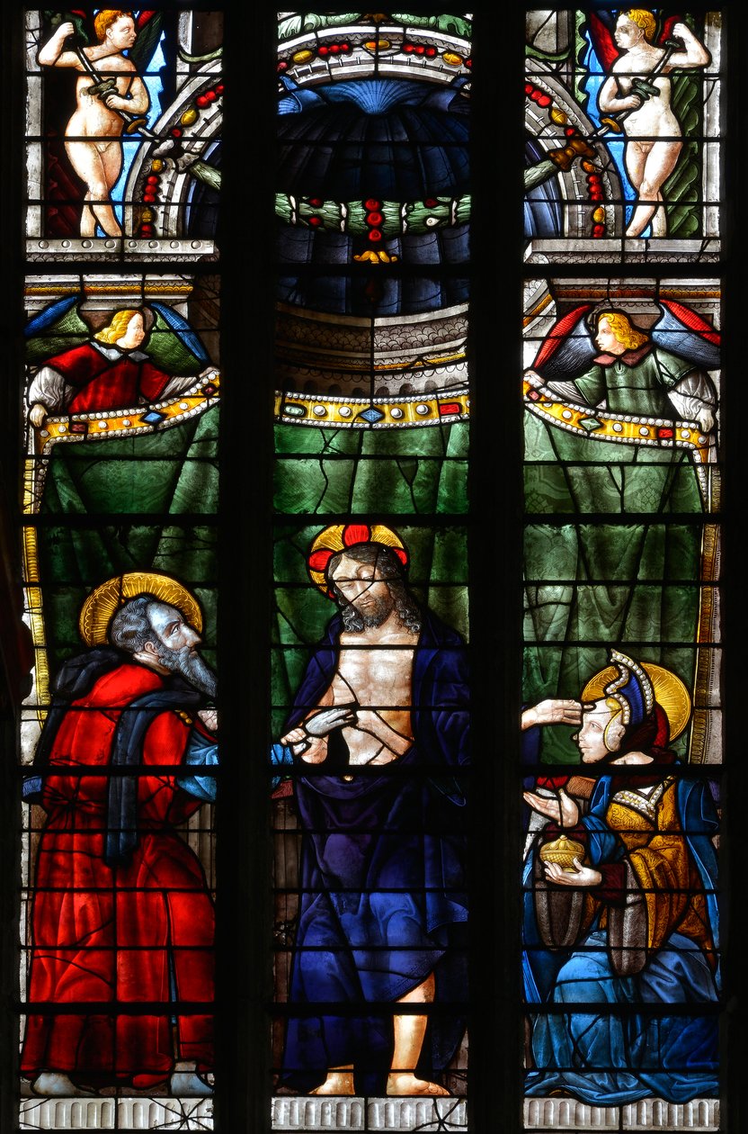 Zmrtvýchvstalý Kristus bere za ruku svatého Tomáše, aby viděl jeho rány, a druhou rukou se dotýká čela svaté Máří Magdalény - Vitráže z kaple Notre Dame d